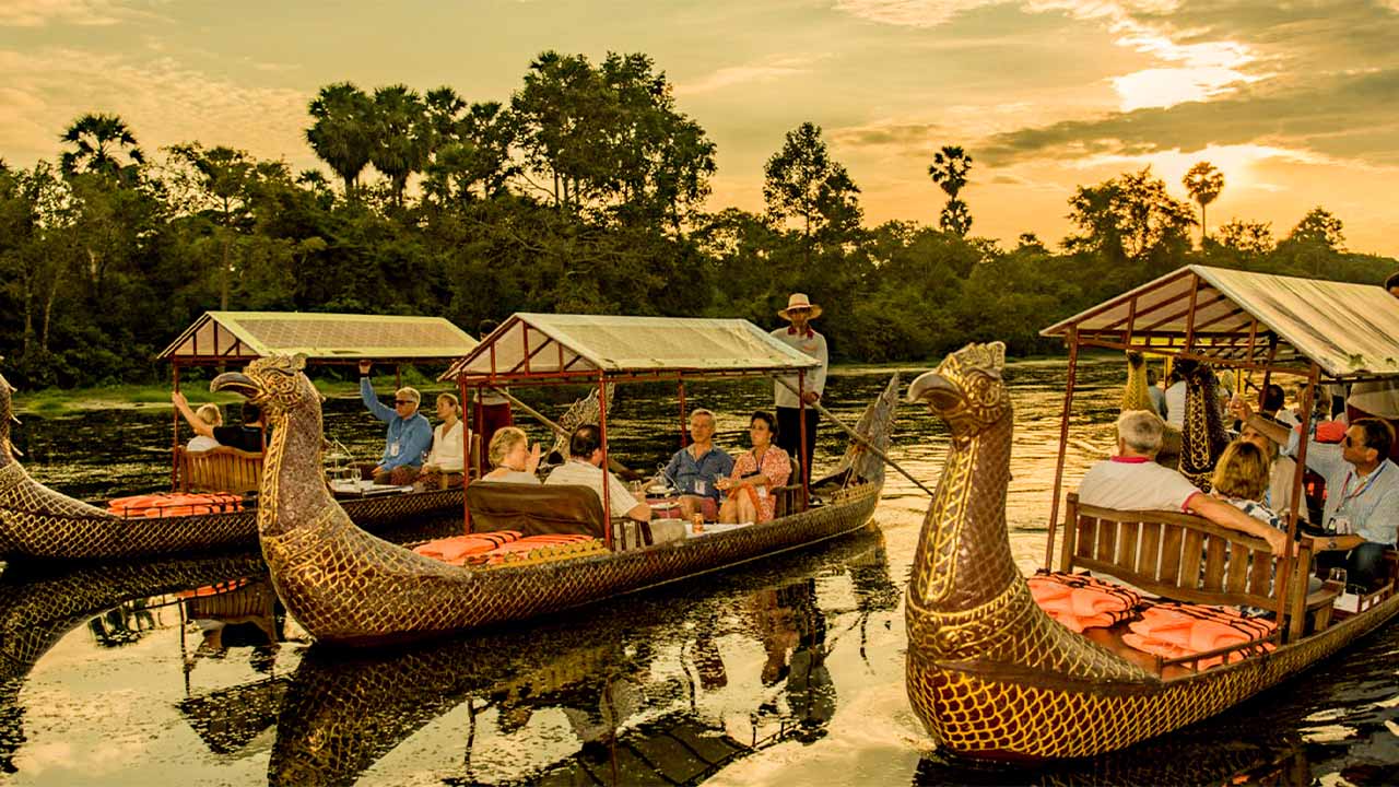 Sunset Boat in Angkor Wat